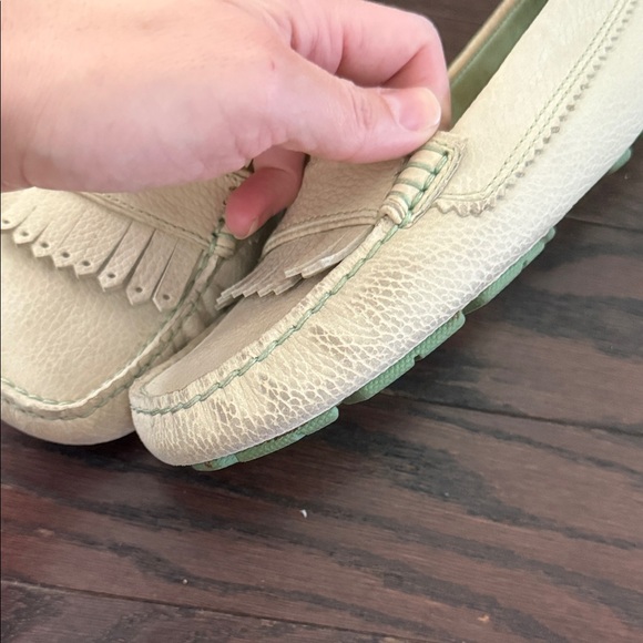 Ugg Women's Cream Loafers Size 9 - Picture 7 of 12